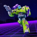 Figura Megatron ULTIMATES! 8” – Transformers Super7 - Imagen 2