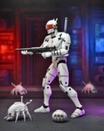 Figura Ultimate Elite Synja Patrol Bot 7” – The Last Ronin - Imagen 2